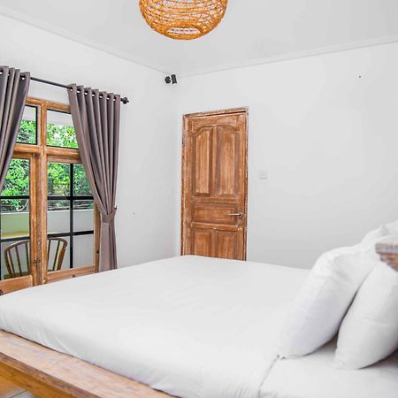 Bali Invest Living Hotel Canggu  Exterior photo