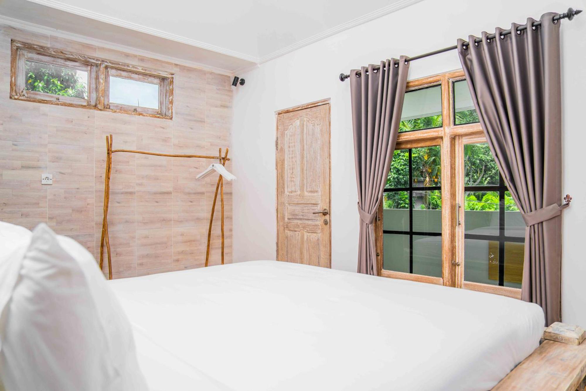 Bali Invest Living Hotel Canggu  Exterior photo